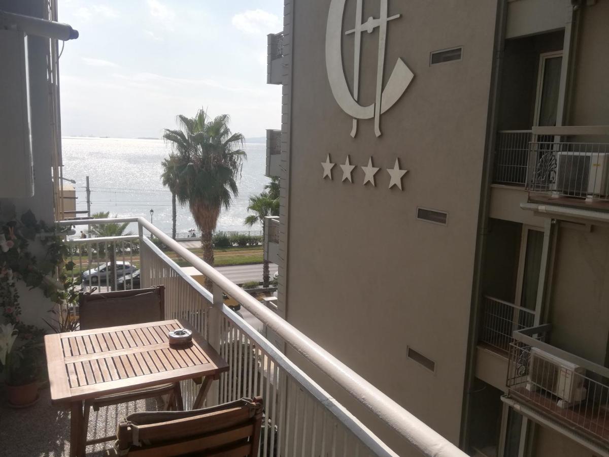 Athens Riviera Apt With Seaview, 15' To Acropolis 外观 照片